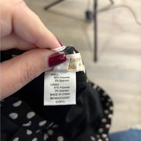 Monterey Club Black and White Polka Dot Pull On Skort With Pockets Size Large - Picture 6 of 6